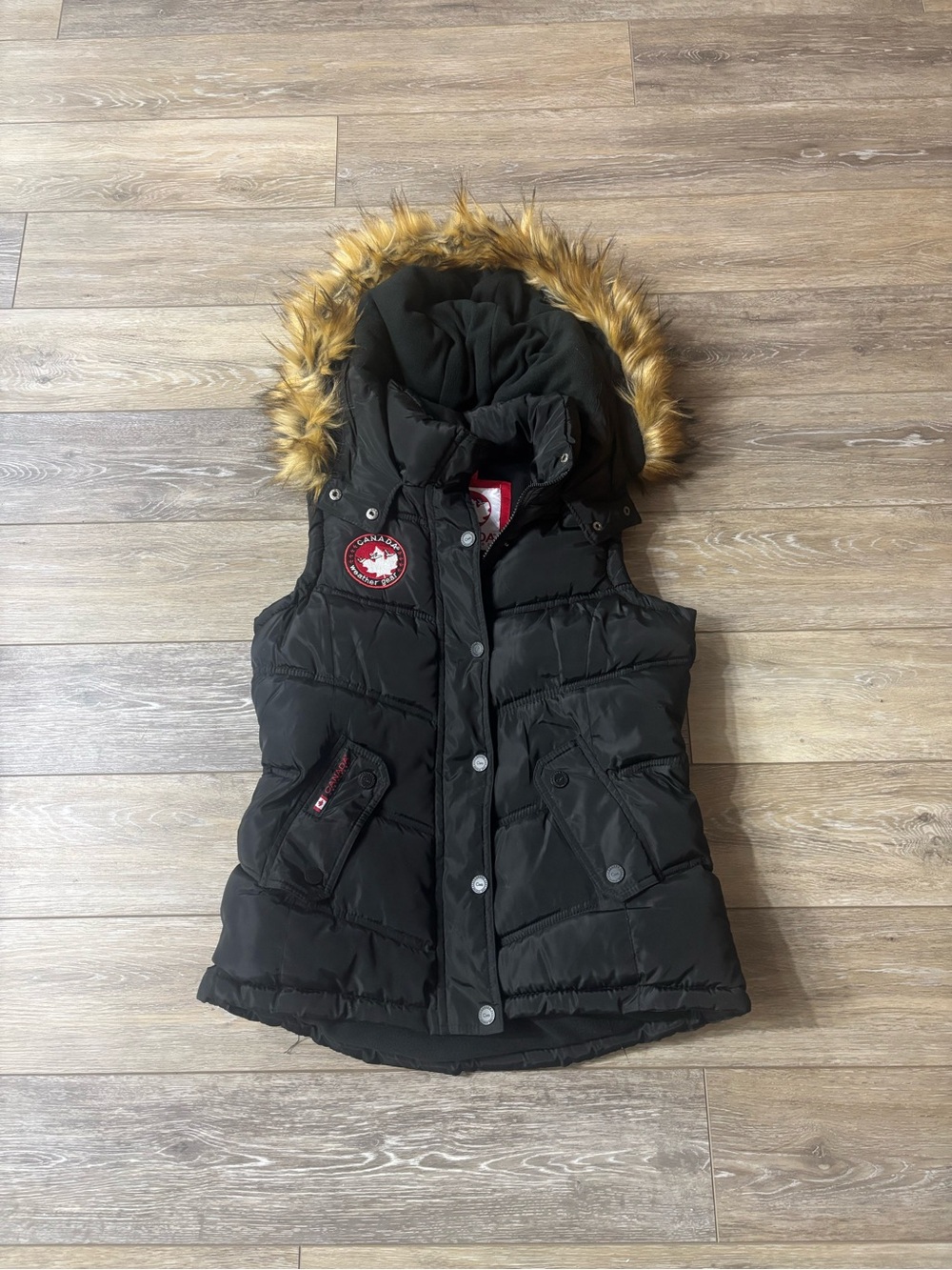 Canada Weather Gear Puffer Vest Sz S Faux Fur Hooded Winter Hike Gorpcore *Read*